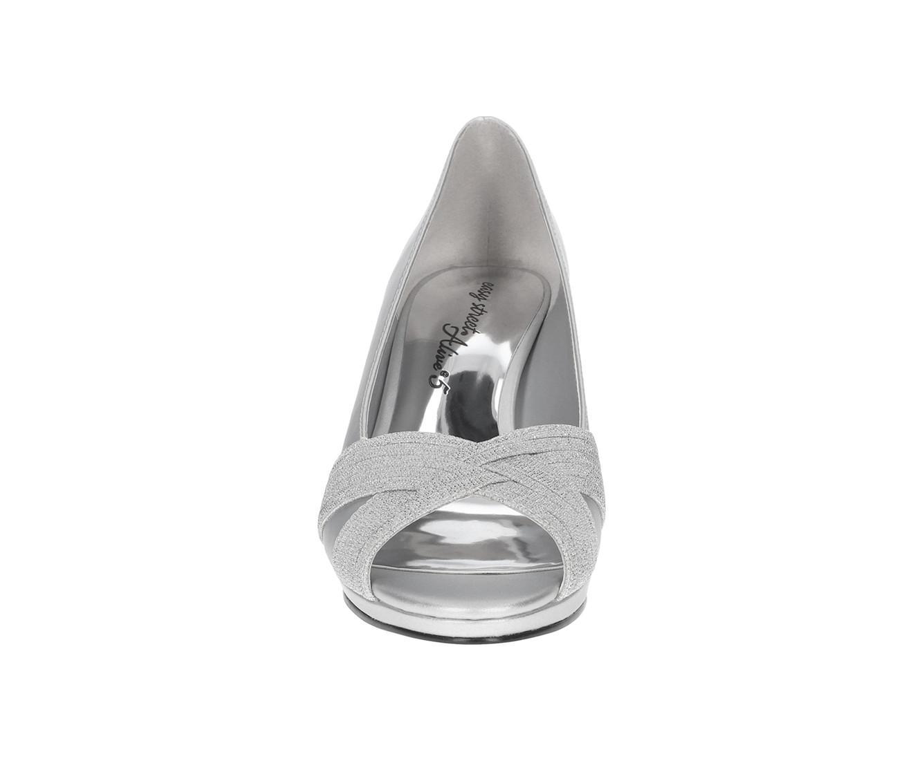 Women's Easy Street Lavish Pumps Product Image