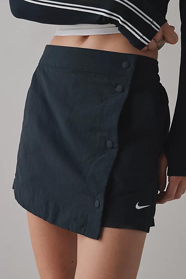 Womens Nike Sportswear Essential Woven Skort | HM6979-010 Product Image