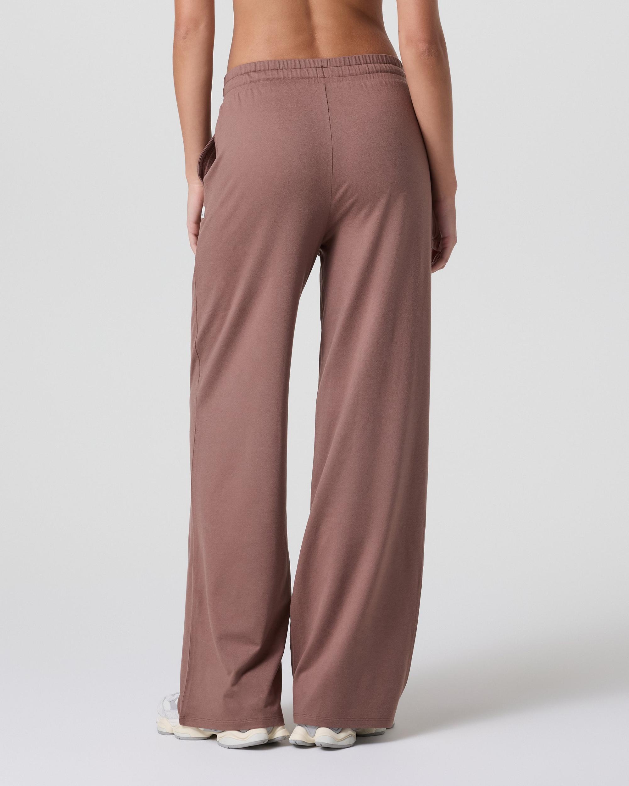 Halo Essential Wideleg Pant Product Image