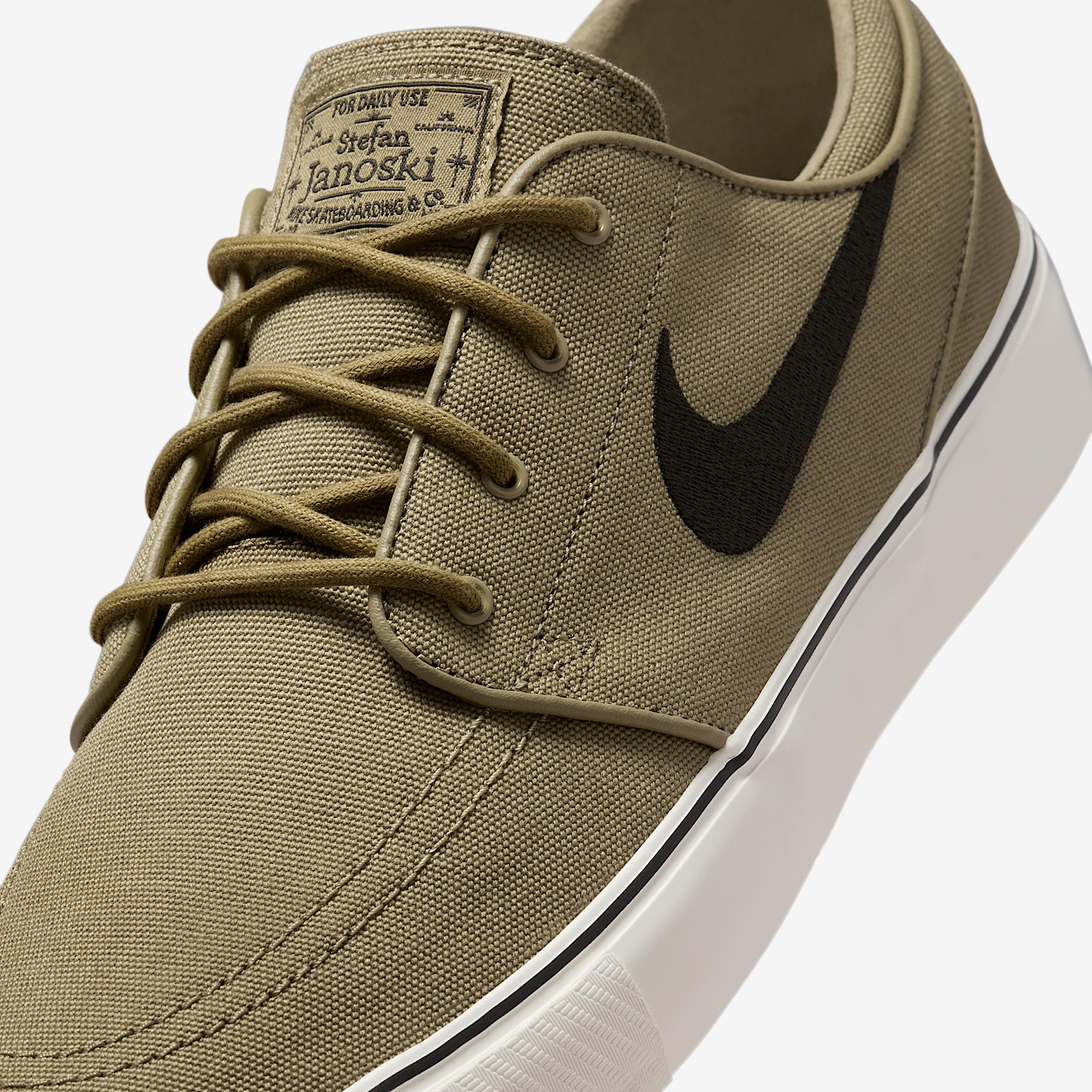 Men's Nike SB Zoom Janoski OG+ Canvas Skate Shoes Product Image