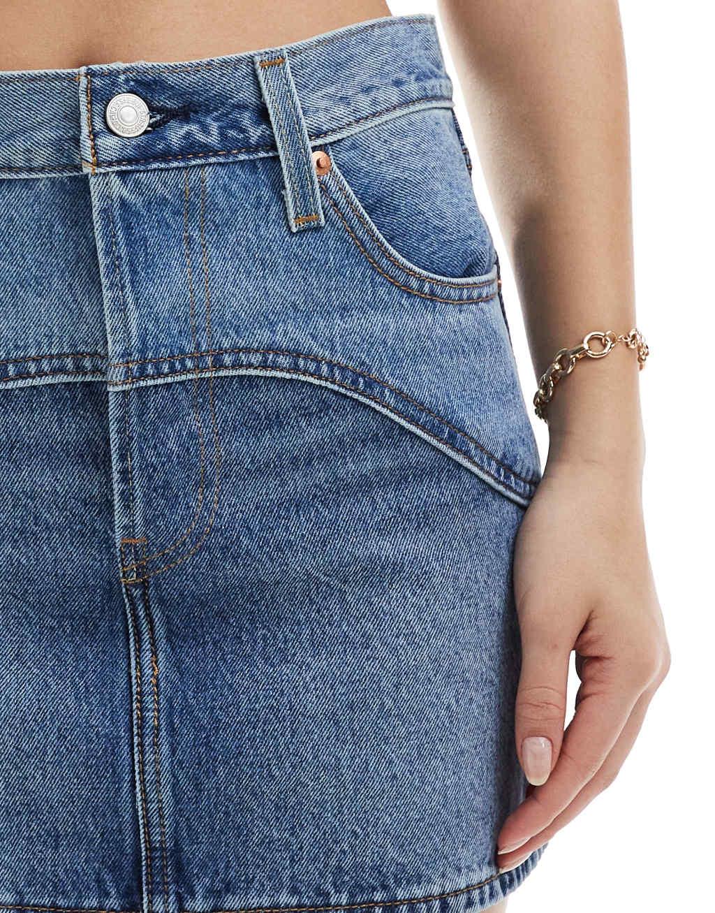 Levi's western icon denim skirt in light blue  Product Image