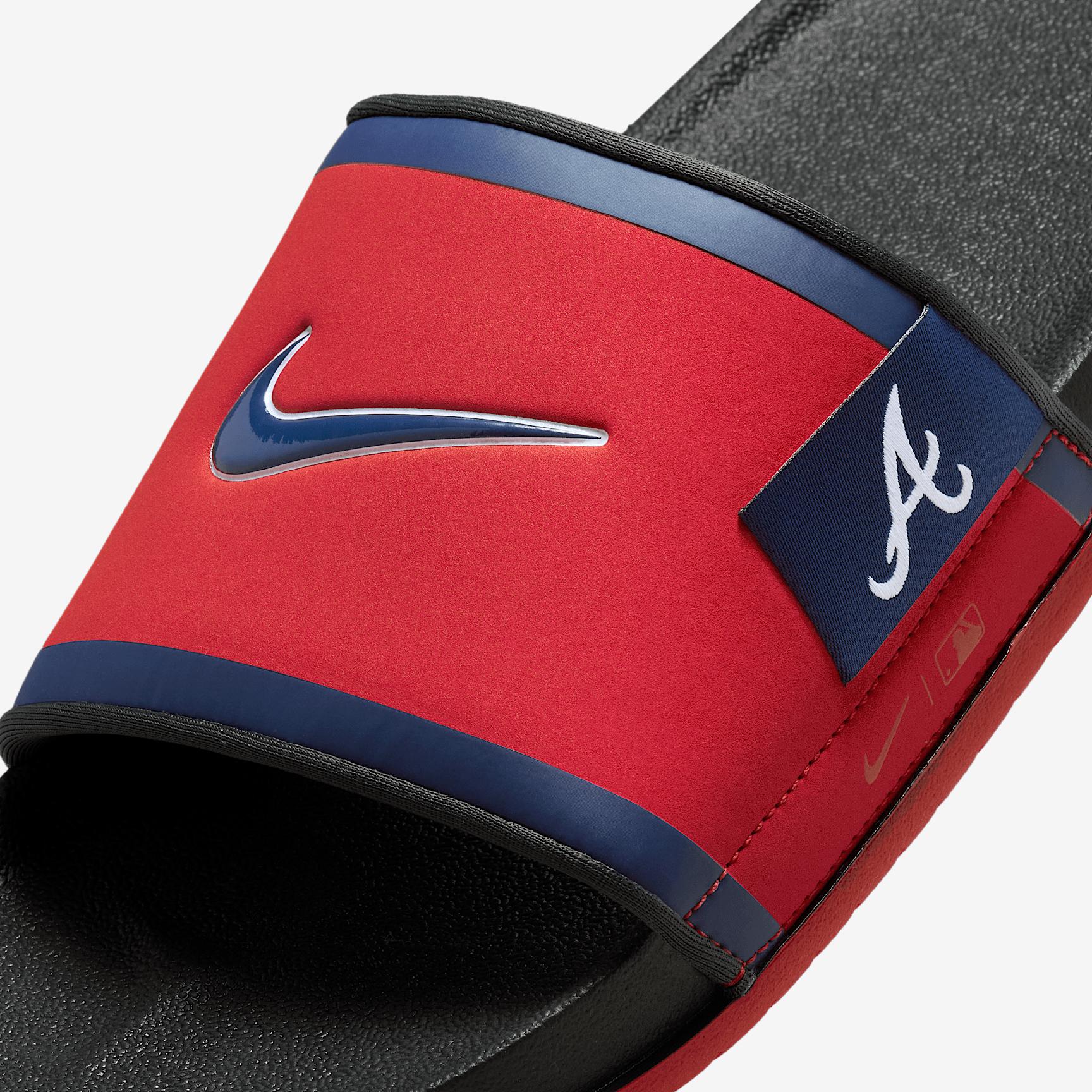 Nike Mens Offcourt (Atlanta Braves) Offcourt Slides | FN2695-600 Product Image