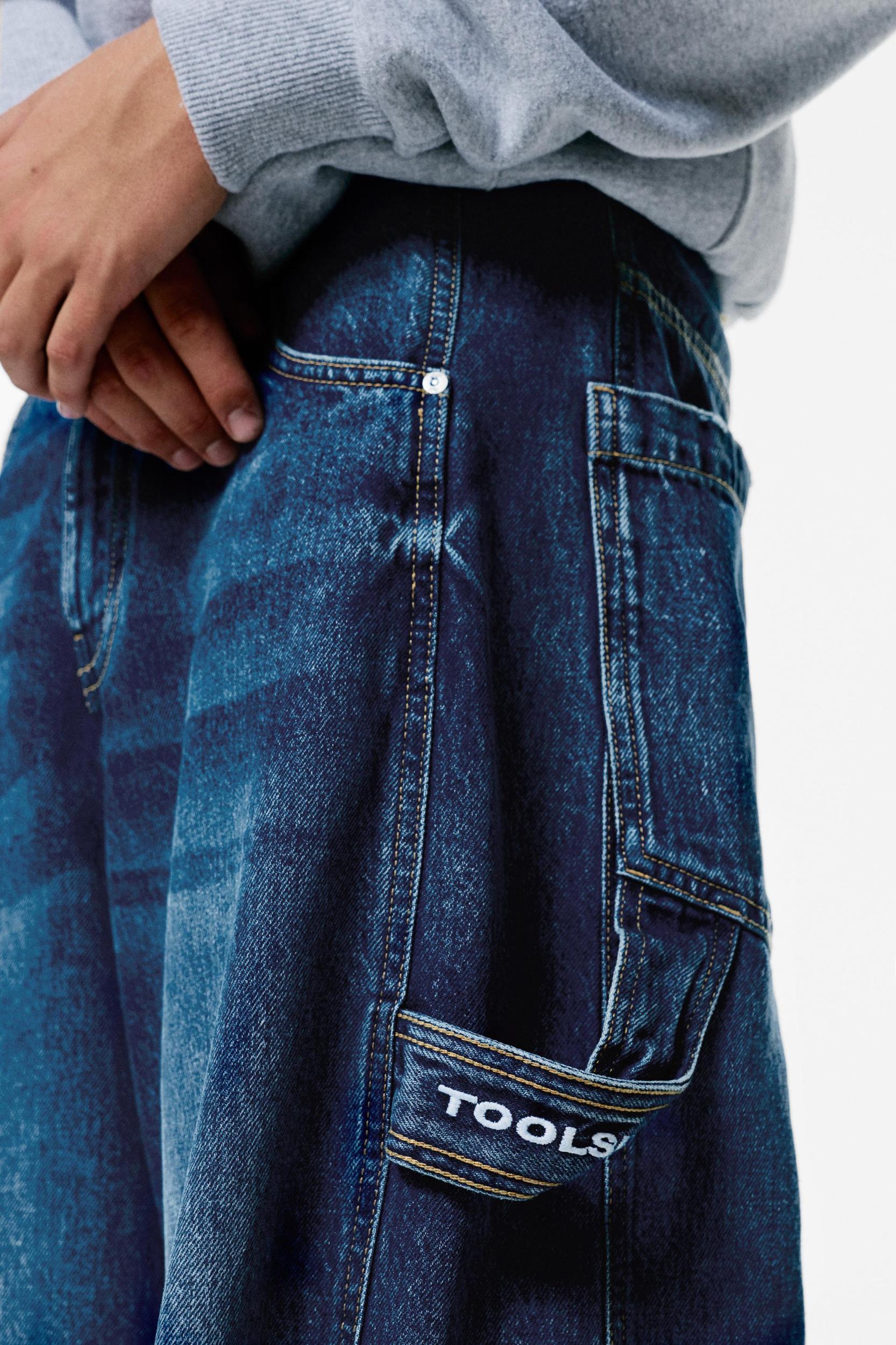 Balloon fit jeans with embroidered pocket Product Image