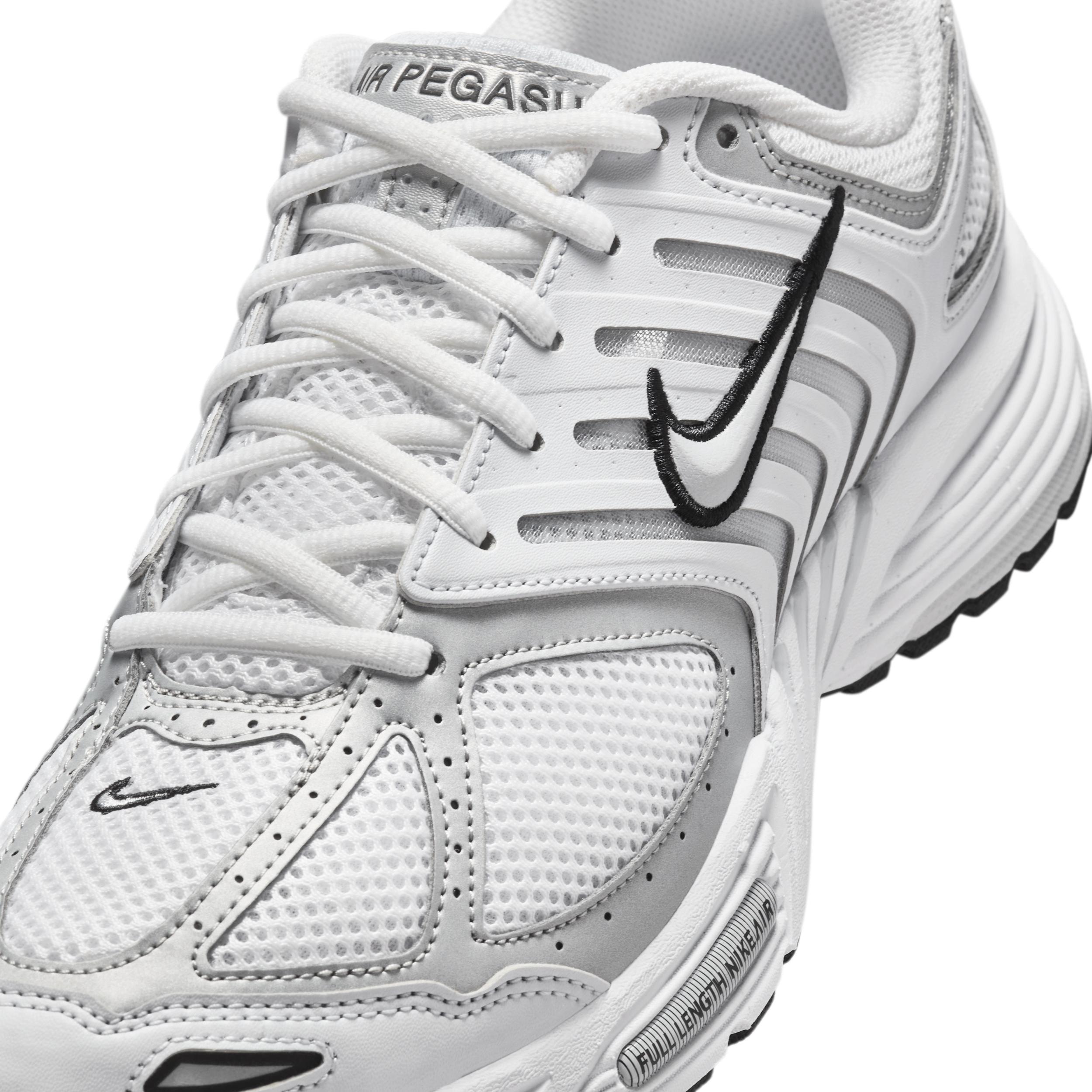 Nike Men's Air Pegasus 2005 Shoes Product Image