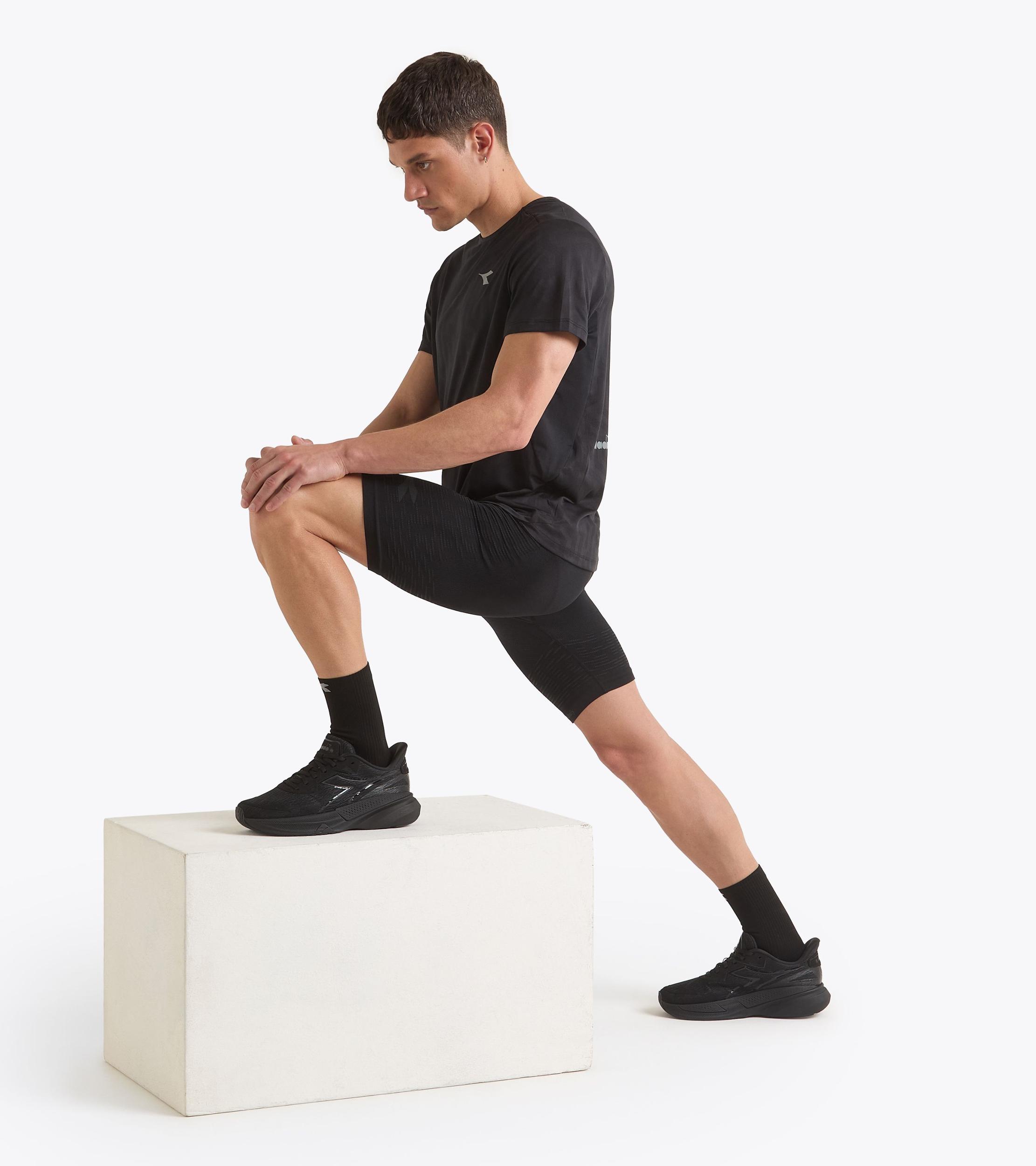 STRATOUNO HALF-TIGHT Product Image