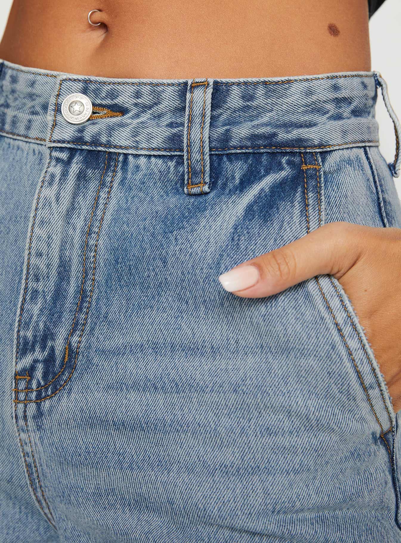 Jewelz High Rise Wide Leg Jeans Light Wash Product Image