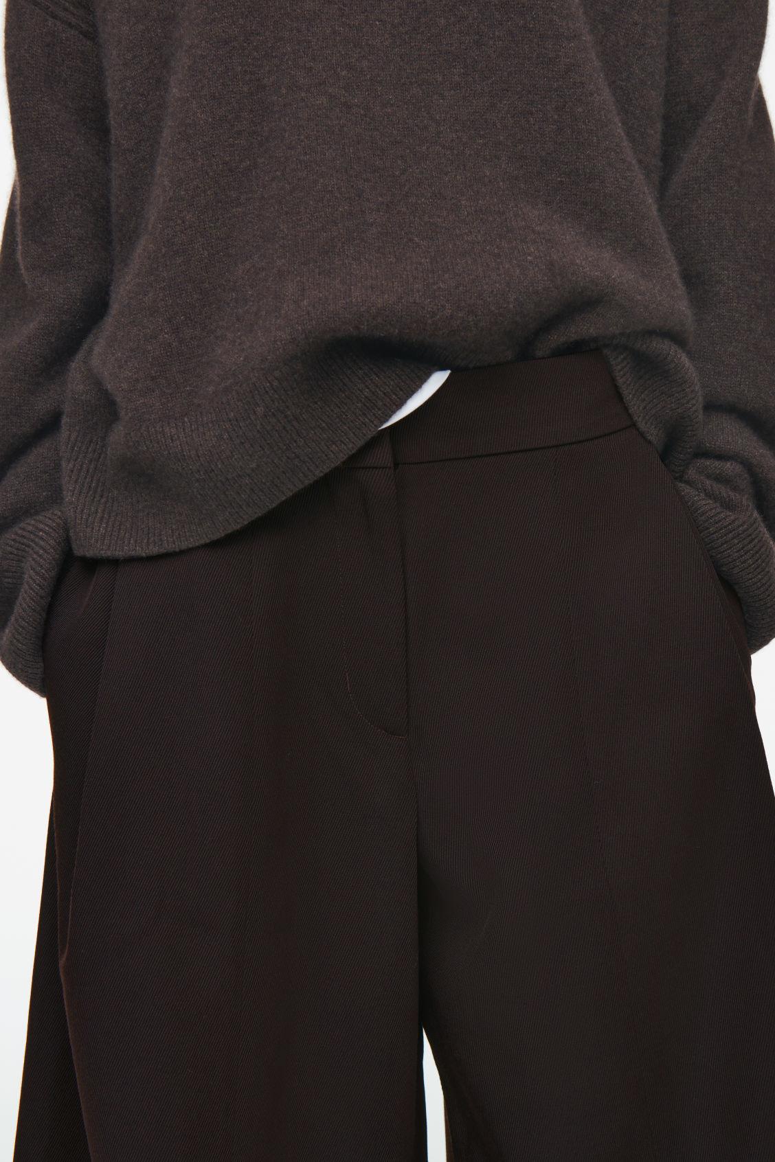 RELAXED WOOL-BLEND WIDE-LEG PANTS Product Image