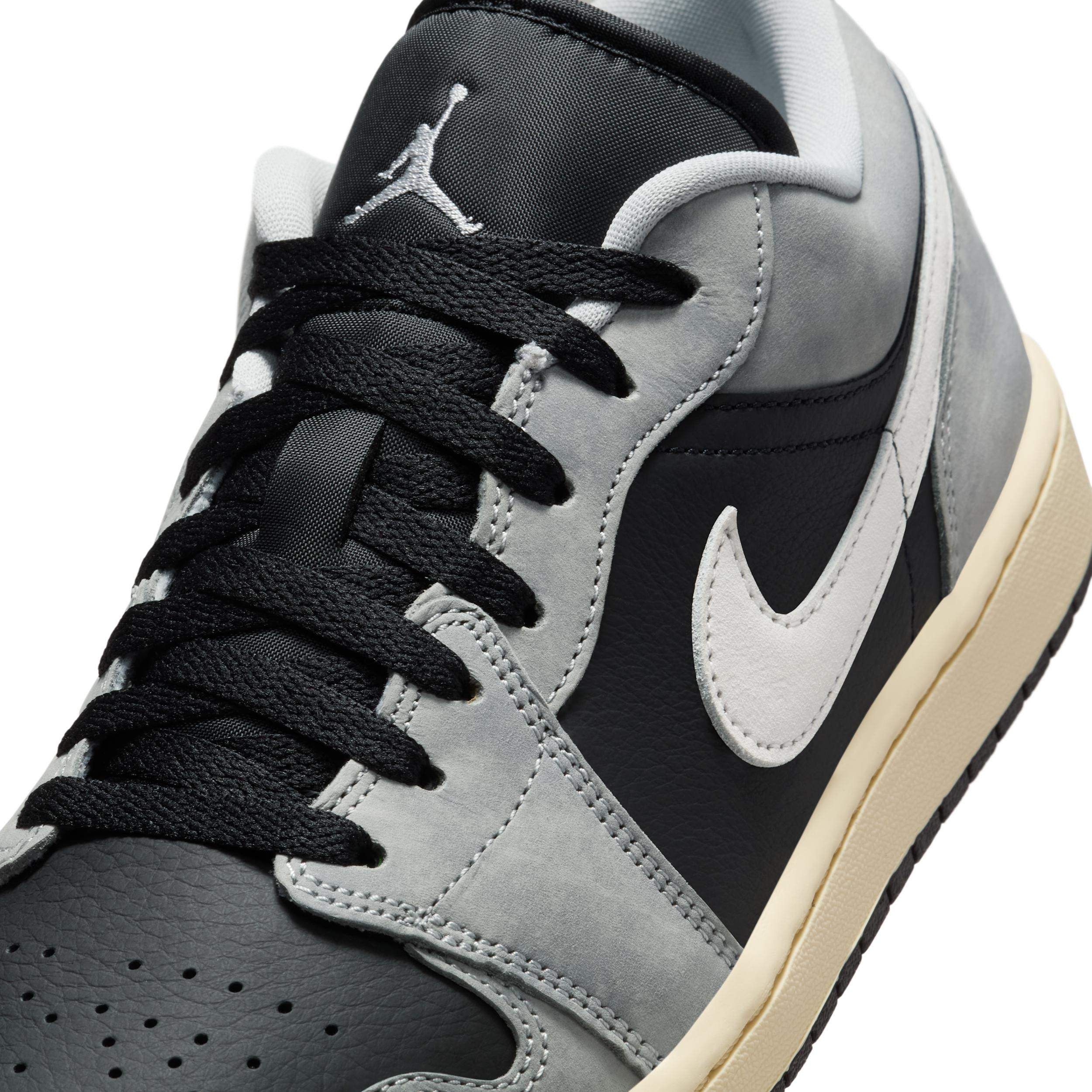 Men's Air Jordan 1 Low SE Shoes Product Image