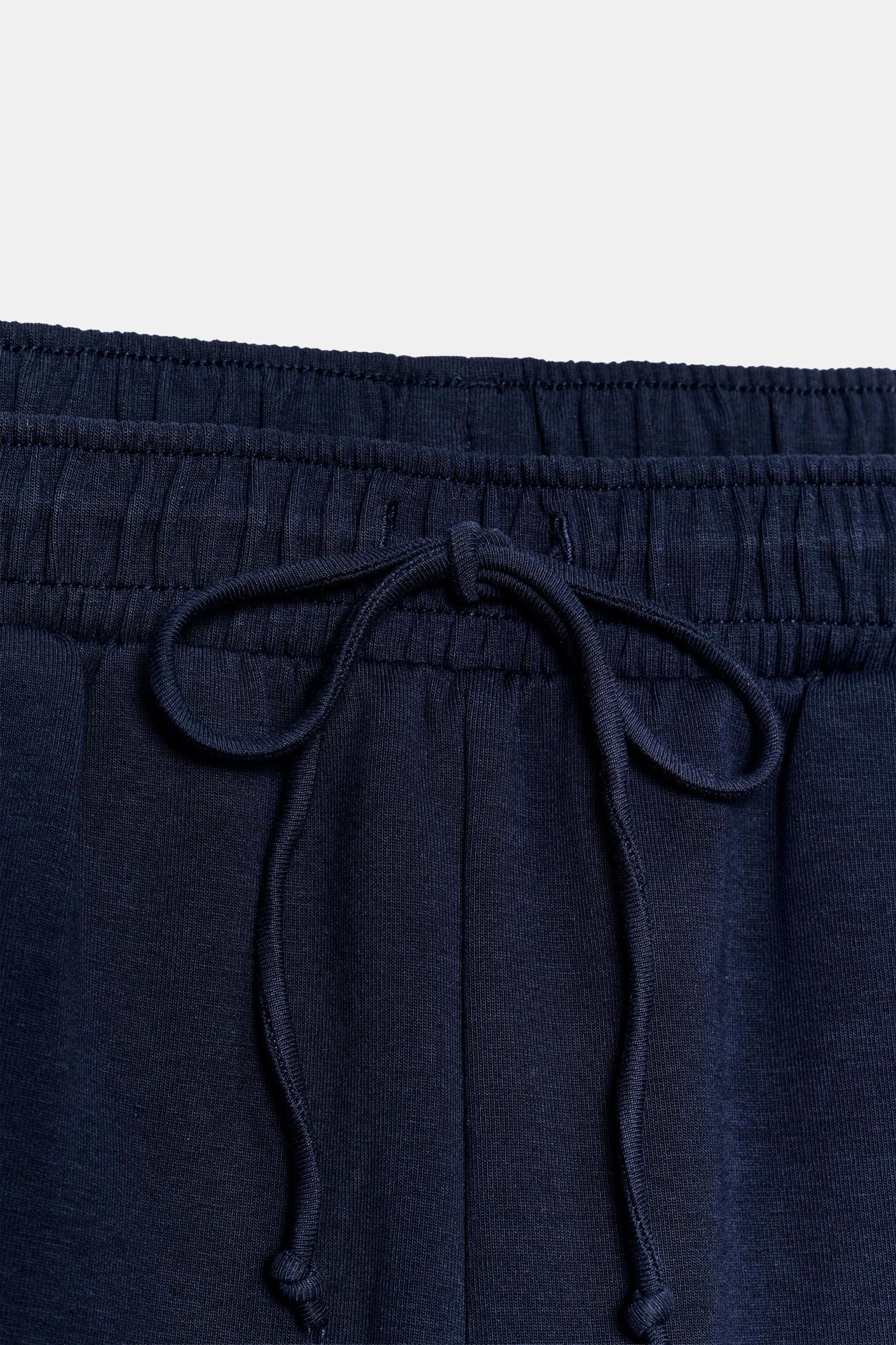 DRAWSTRING SHORTS Product Image