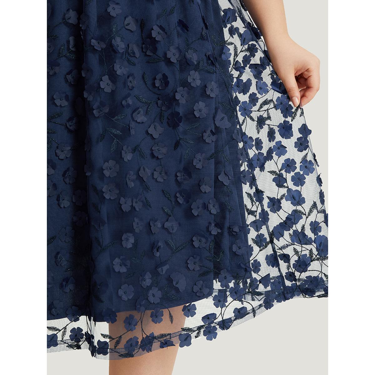 Plus Size Floral Print Elastic Waist Pocket Cami Dress Navy Women Glamour Adjustable Straps Spaghetti Strap Sleeveless Curvy Midi Dress BloomChic 22-24/3X Product Image