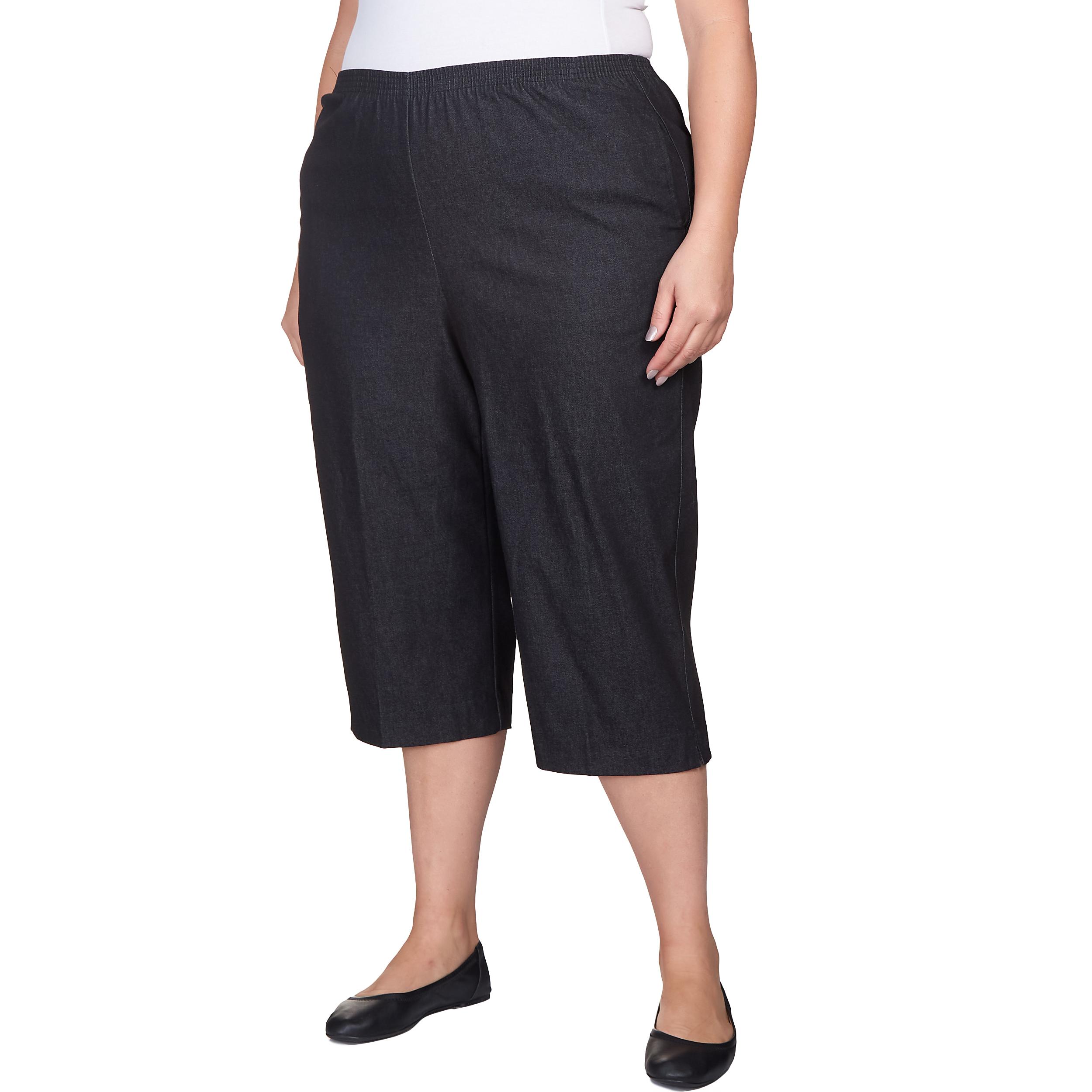 Alfred Dunner Women's Relaxed Fit Denim Capri - Plus Product Image