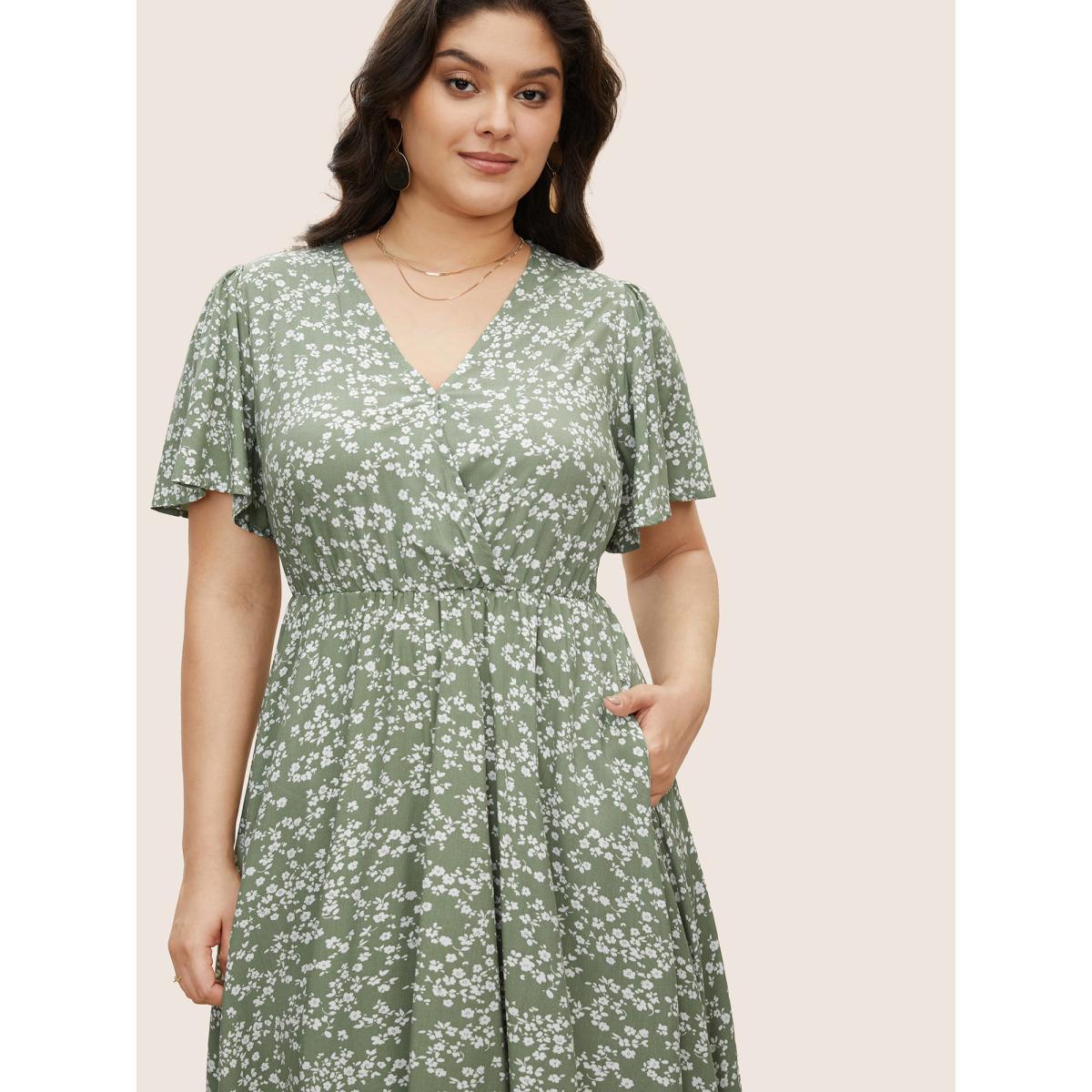 Plus Size Bloom Dress - Ditsy Floral Elastic Waist Ruffles Pocket Knee Dress LightGreen Women Leisure Non V-neck Short sleeve Curvy Knee Dress BloomChic 28/5X Product Image