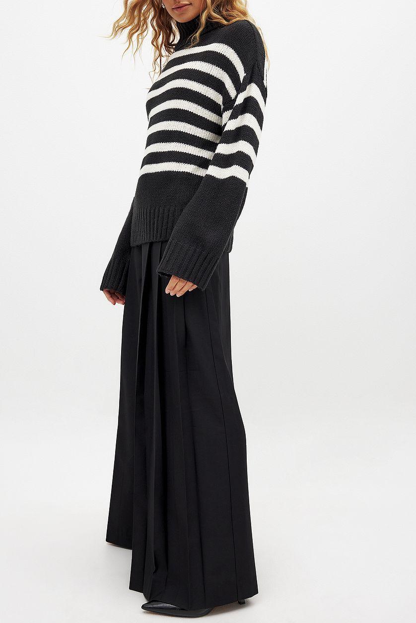 Turtle Neck Knitted Striped Sweater Black Product Image