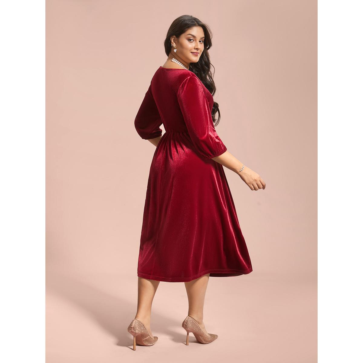 Plus Size Velvet Lace Detail Waist-Cinched Dress Scarlet Women Elegant Woven ribbon&lace trim Heart neckline Elbow-length sleeve Curvy BloomChic 10/M Product Image