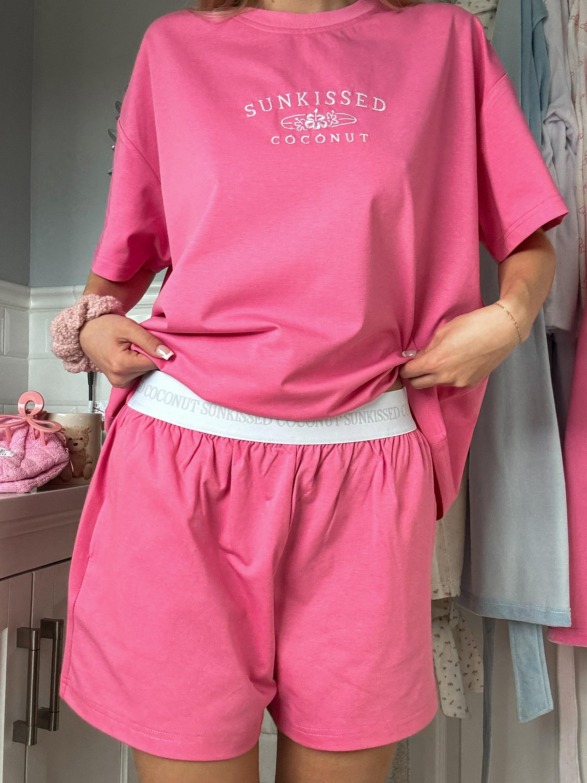 Coastal Blue Basic Watercolor Shorts Product Image