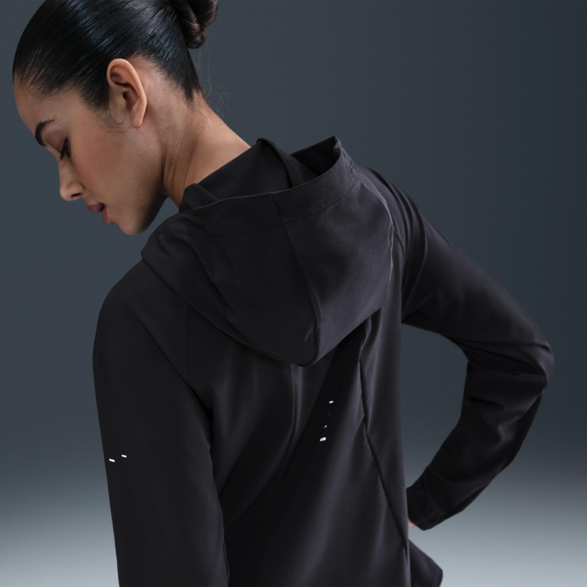 Nike Womens Swift UV Repel Running Jacket | HQ4305-010 Product Image