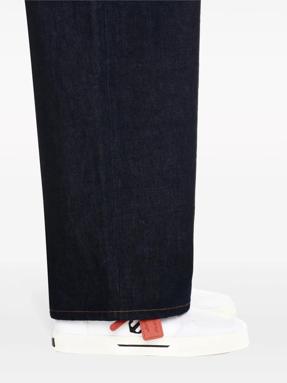 Vulcanized contrasting-tag canvas sneakers Product Image