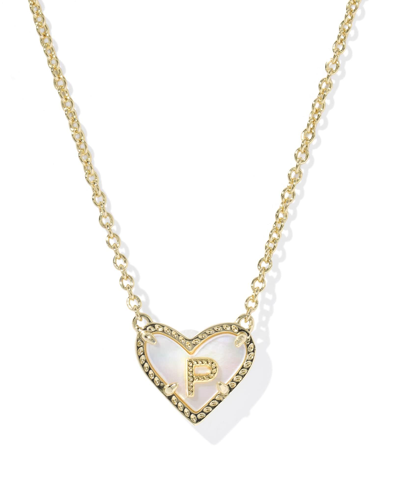 Ari Heart Letter E Gold Short Pendant Necklace Product Image