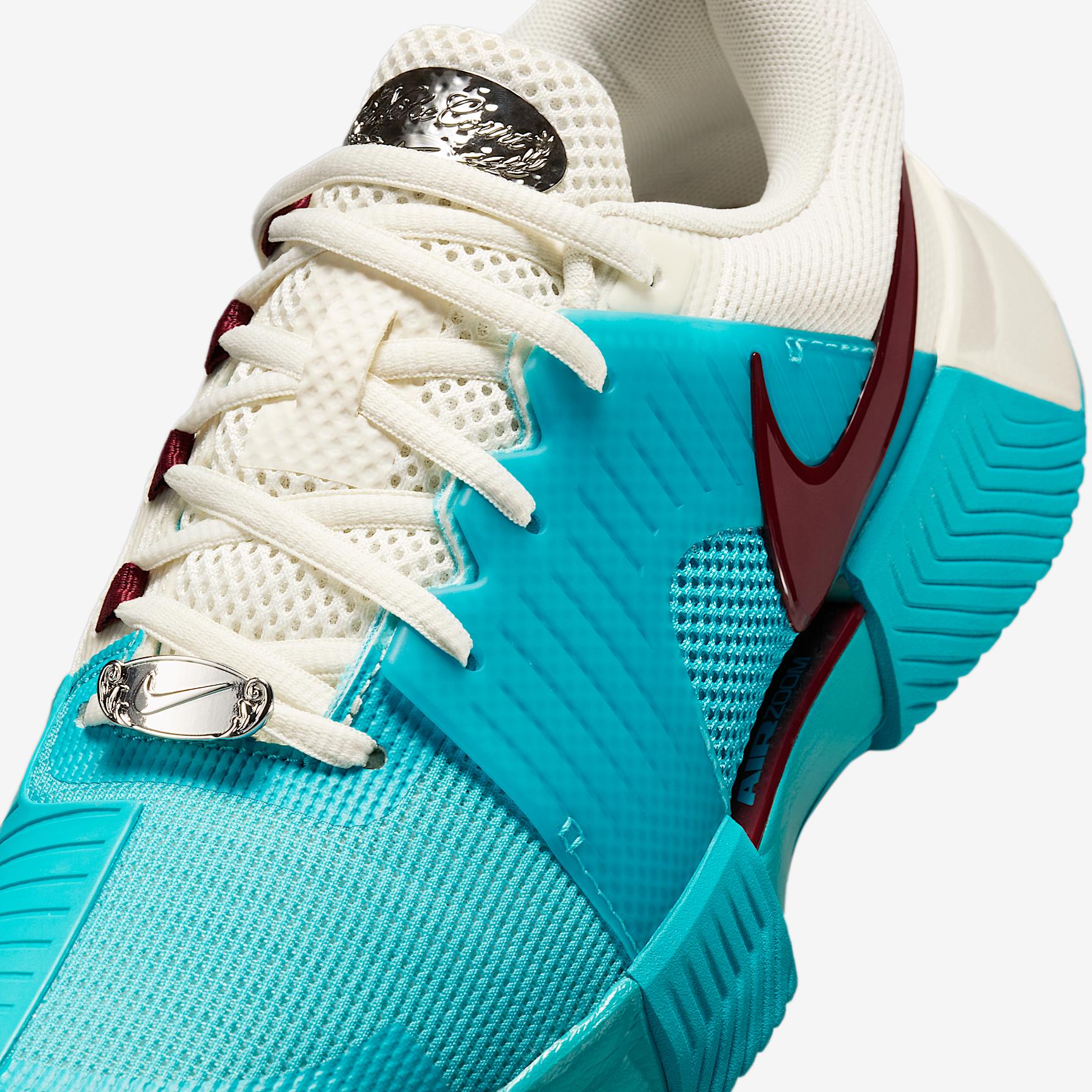 Nike GP Challenge 1 Premium Women's Hard Court Tennis Shoes Product Image