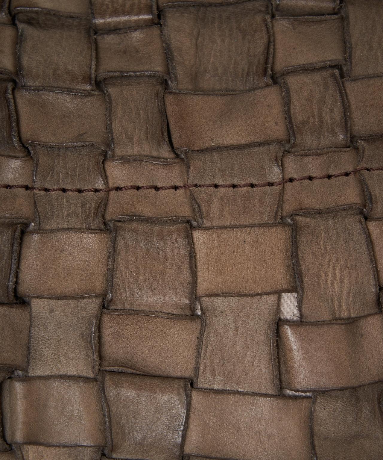 Leather shoulder bag Product Image