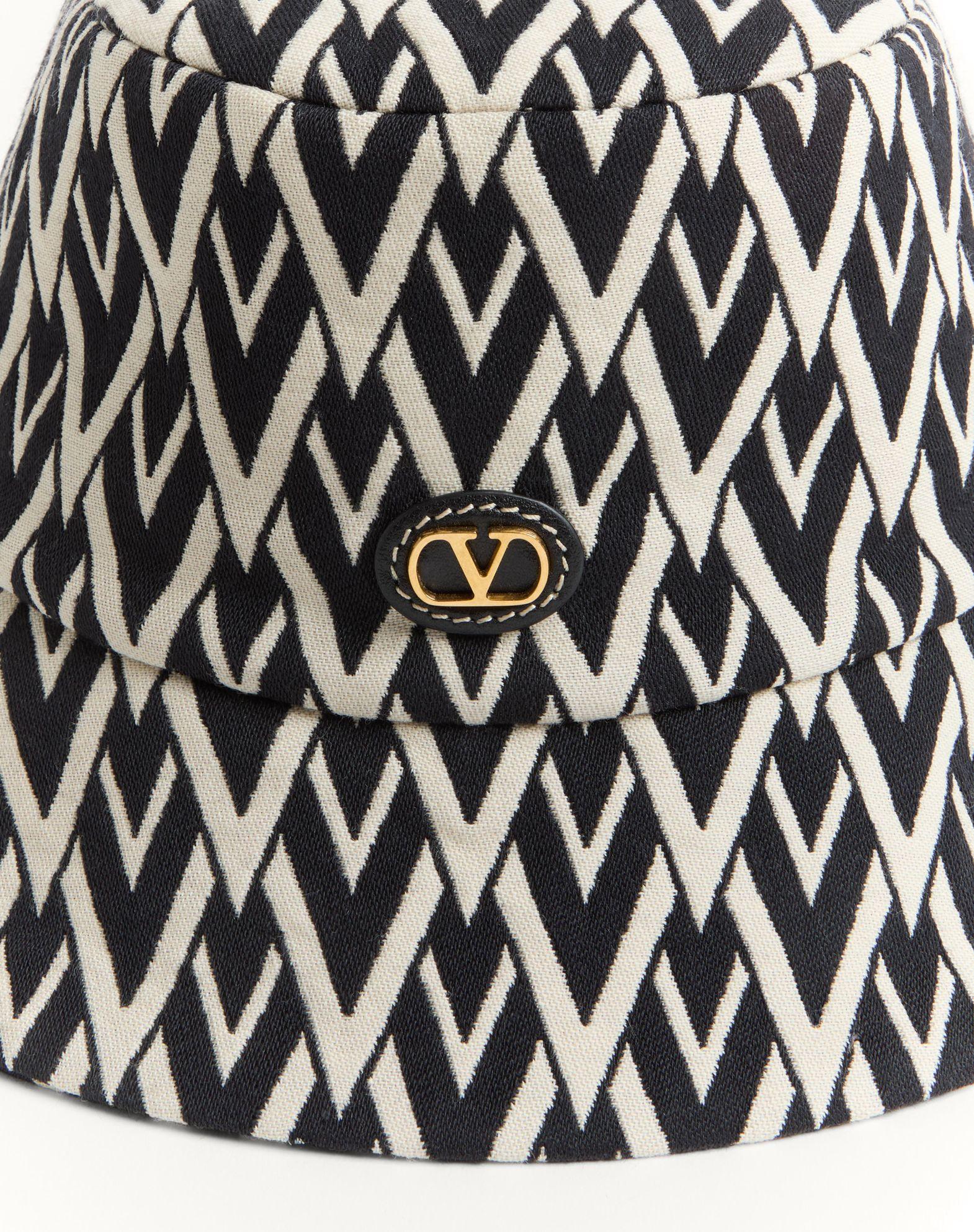 Bucket Hat Toute La V In Wool  Product Image