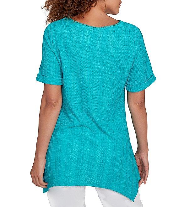 Ruby Rd. Textured Solid Knit Crinkle Stripe Round Neck Short Sleeve Sharkbite Hem Top Product Image