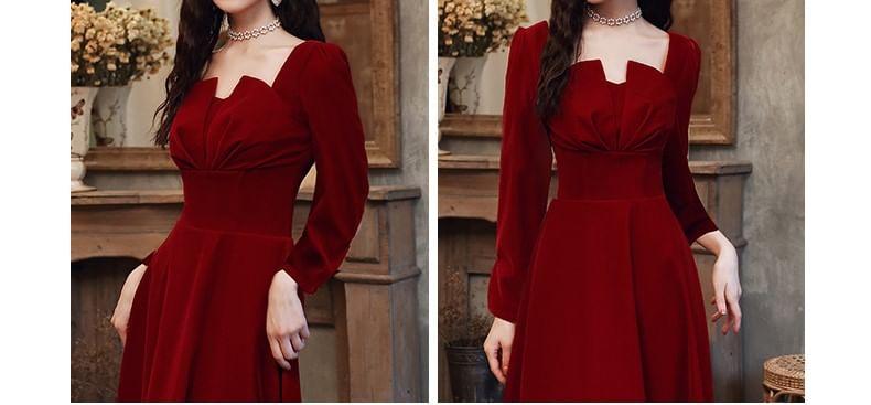 Long-Sleeve Notch Neck Plain Ruched Midi A-Line Cocktail Dress / Evening Gown Product Image