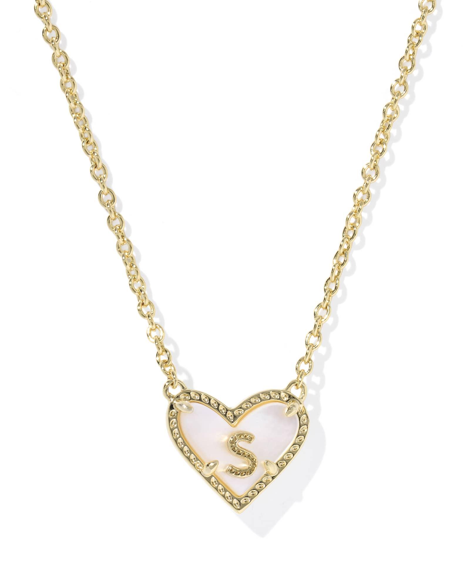 Ari Heart Letter G Gold Short Pendant Necklace Product Image