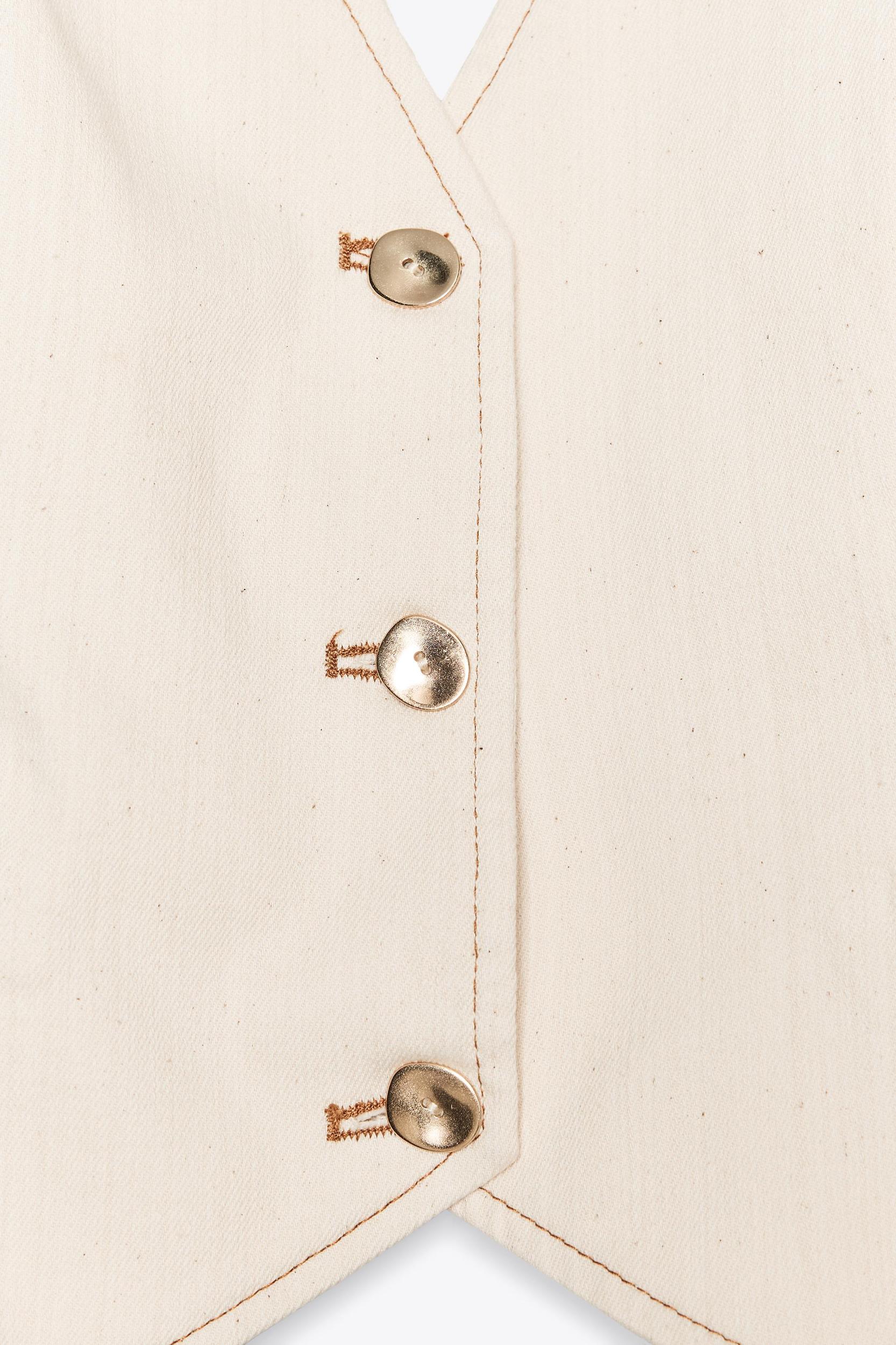 TOPSTITCHED HALTER TOP Product Image