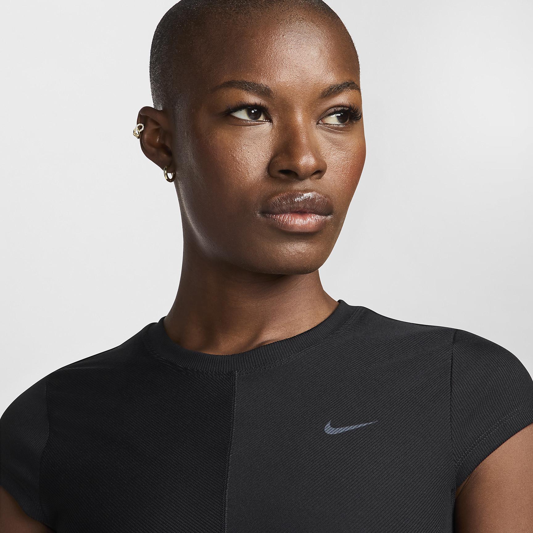 Nike Women's One Fitted Rib Dri-FIT Short-Sleeve Cropped Top Product Image