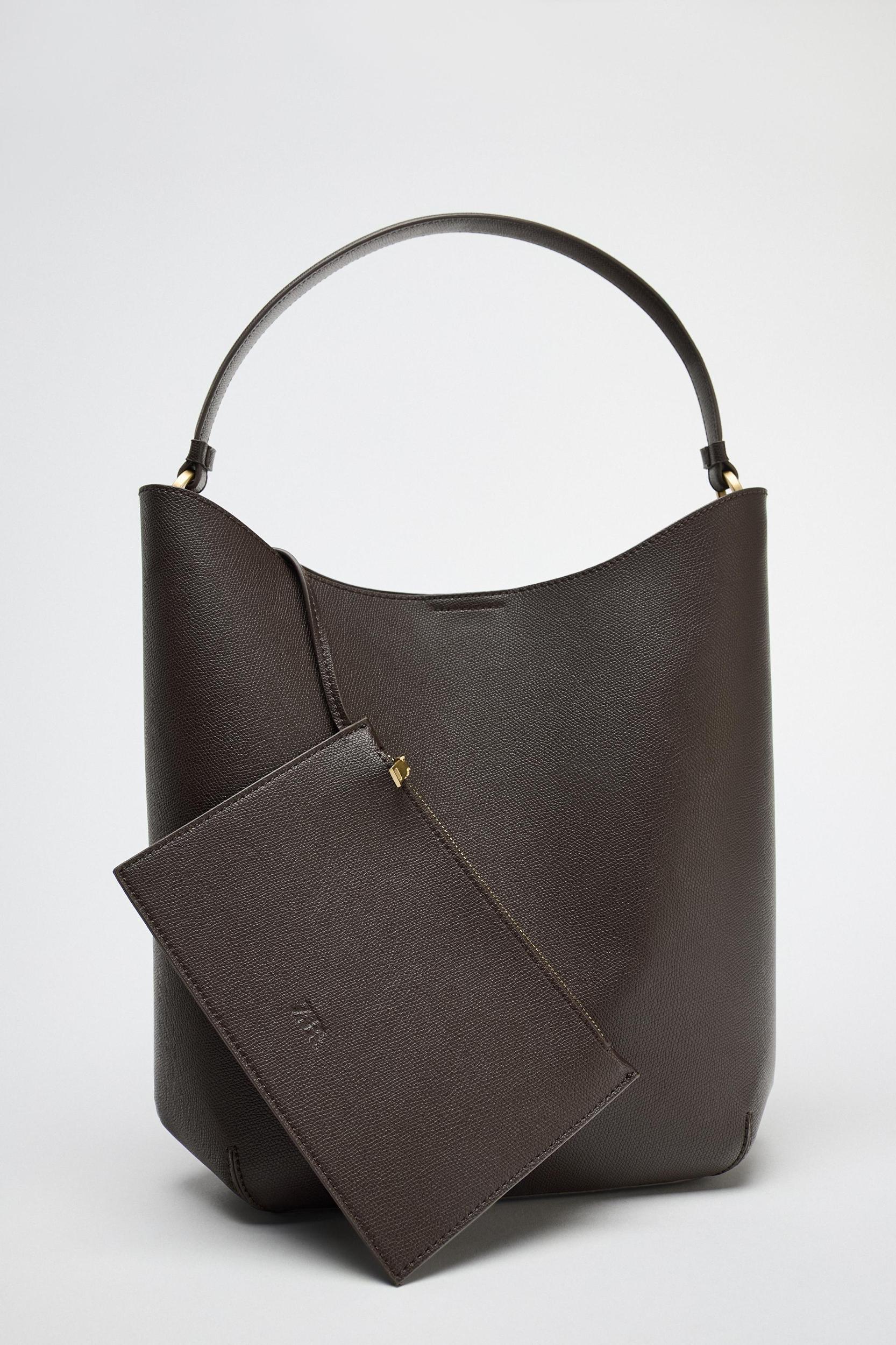 DETAIL SHOULDER BAG Product Image