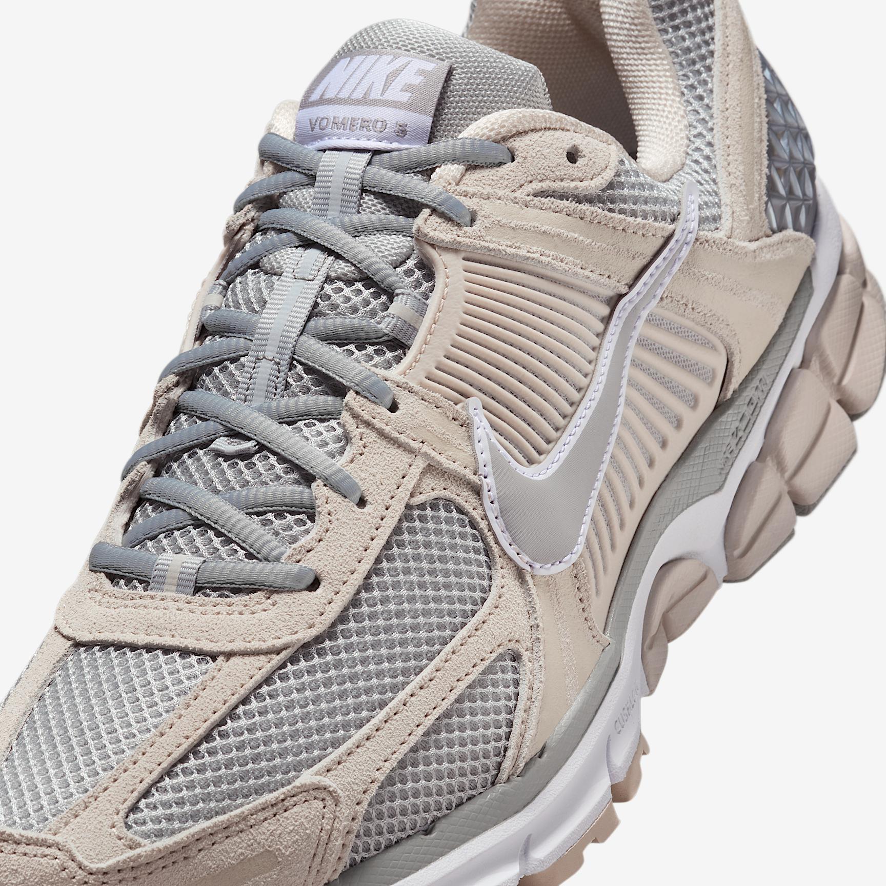 Nike Mens Zoom Vomero 5 Shoes | HF1553-101 Product Image