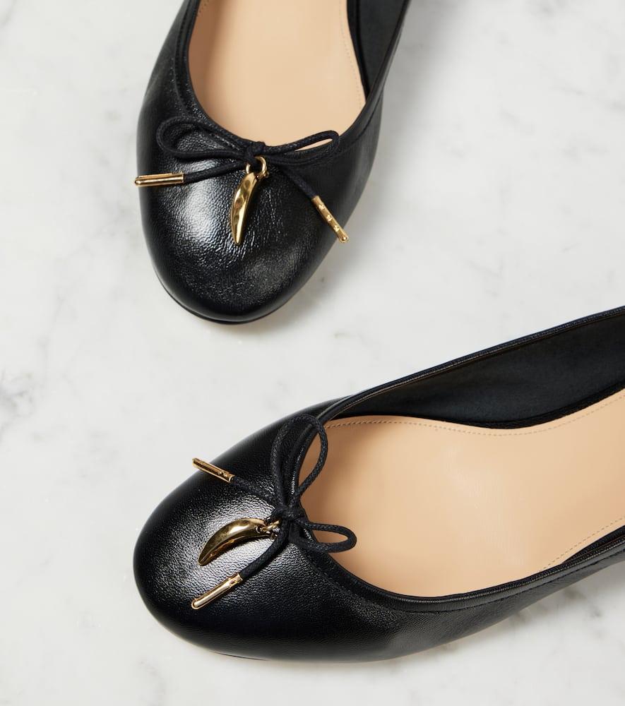CHLOÉ Bow Detail Round Toe Flat Sole Ballerina Shoes In Black Product Image