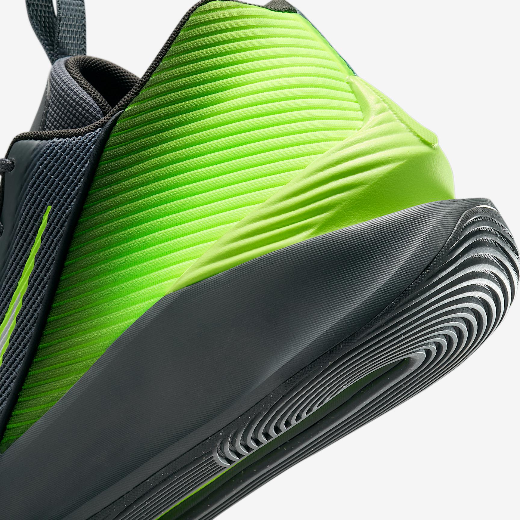 Nike Mens G.T. Jump Academy Basketball Shoes | FV5524-700 Product Image