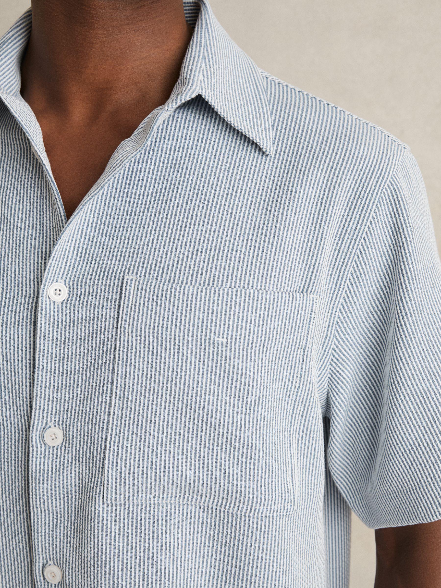 Seersucker Stripe Shirt in Soft Blue/White Product Image