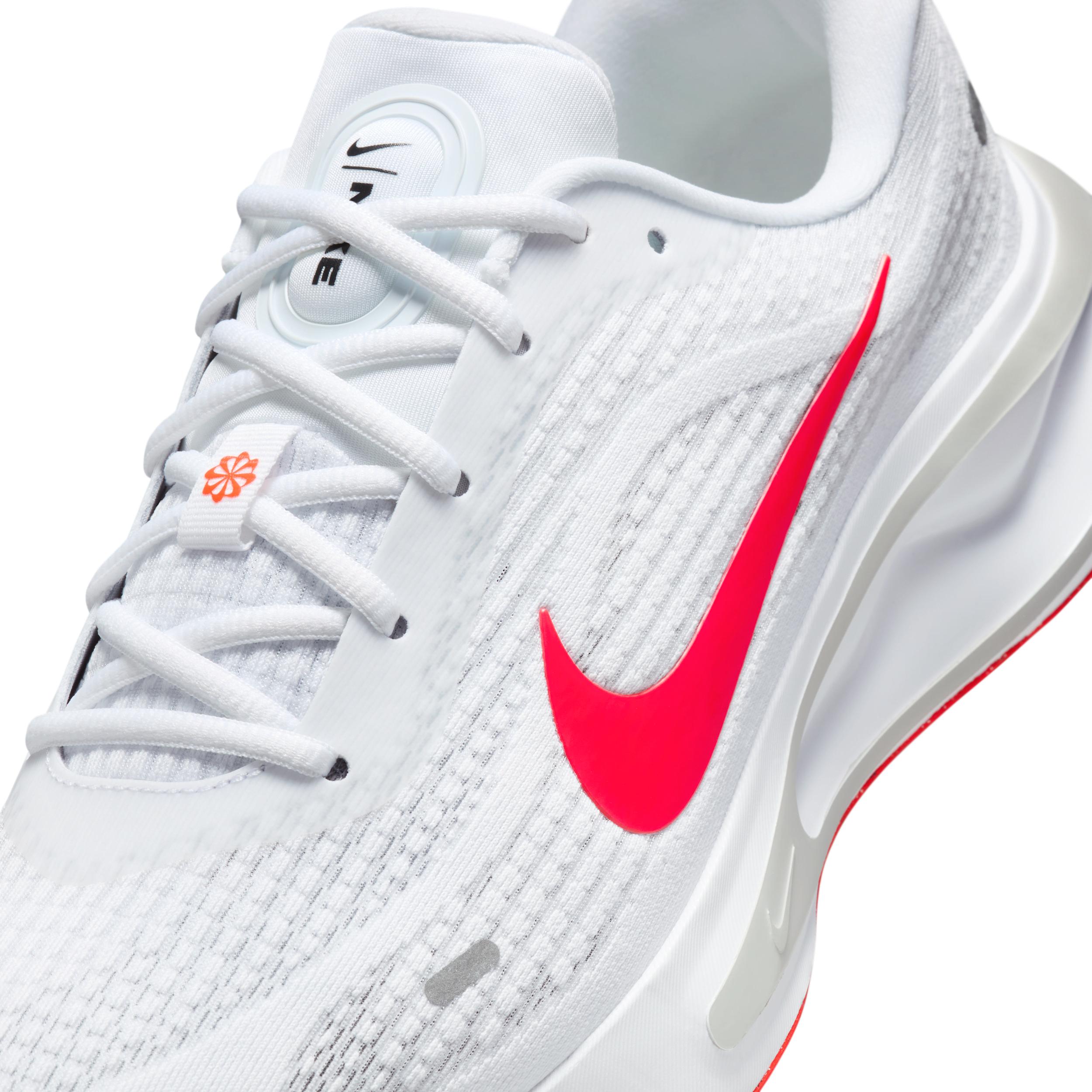 Nike Mens Journey Run Running Shoes in White/Wolf Grey/Pure Platinum Product Image