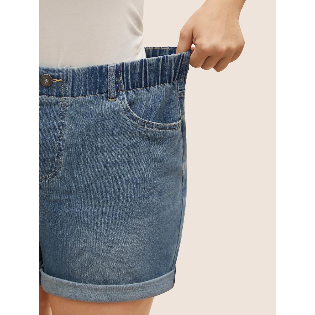 Plus Size Light Wash Button Up Roll Hem Denim Shorts Women Denimblue Roll Hem High stretch Everyday Slanted pocket Casual Denim Shorts BloomChic 16/1X Product Image