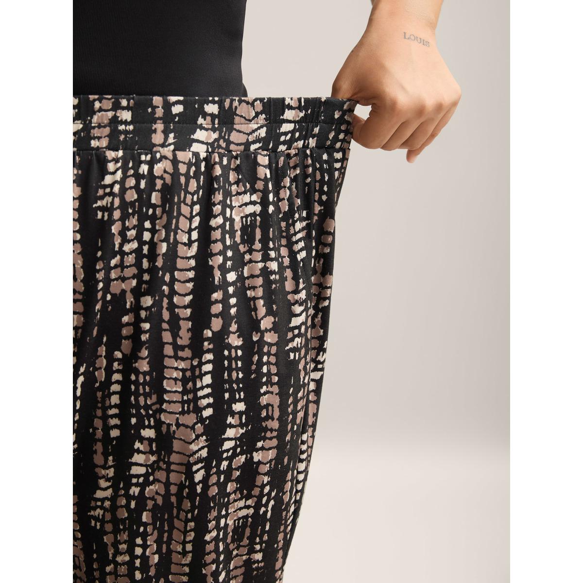 Plus Size Tie-Dye Pull-On Jogger Pants Women Black Casual Bodycon Mid Rise Everyday-Casual Pants BloomChic 14-16/1X Product Image