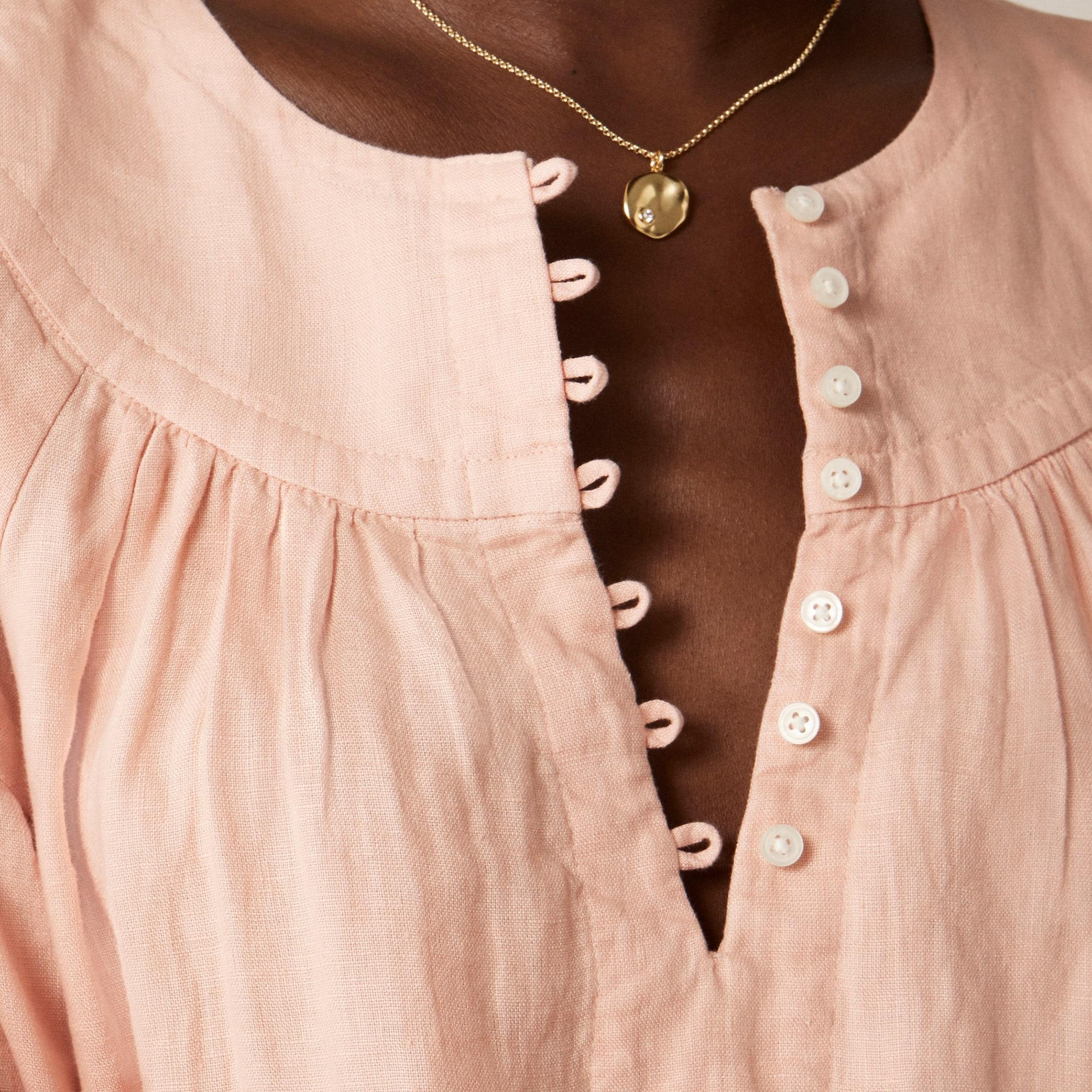 Gathered popover dress in linen Product Image