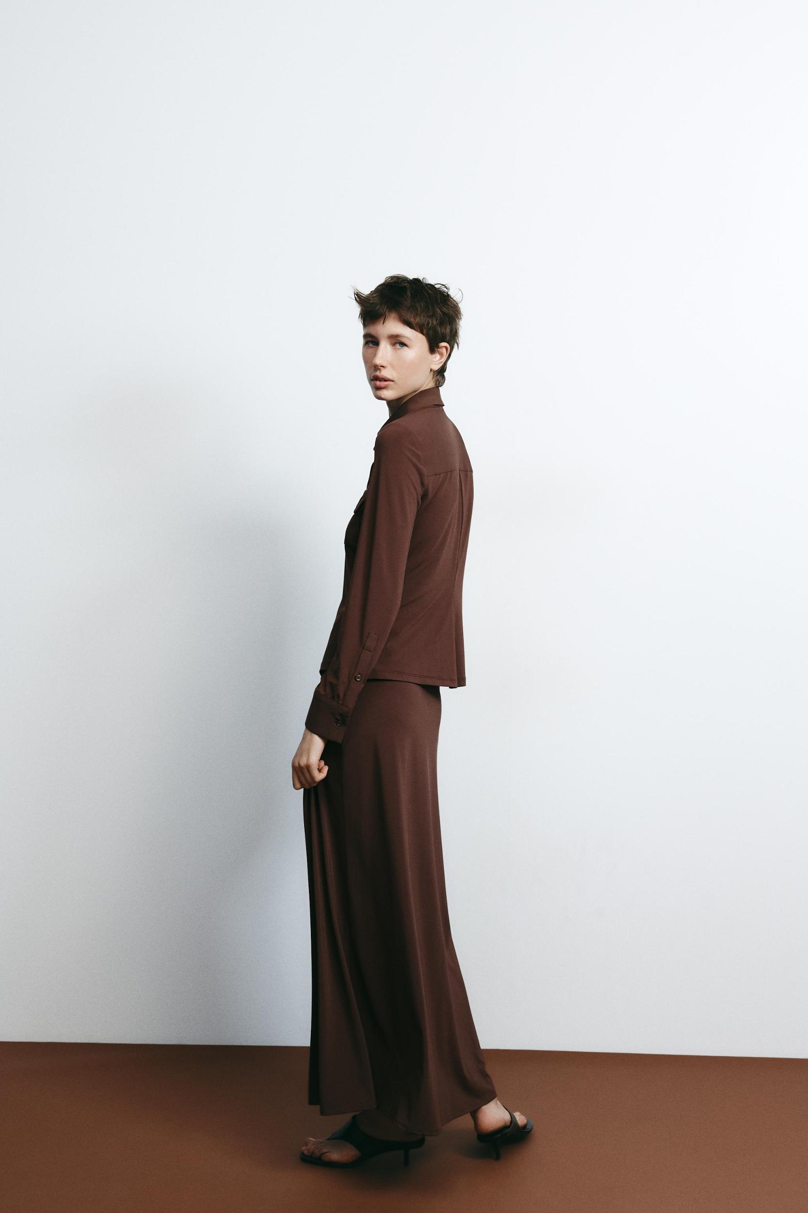 MIDI SKIRT WITH BUTTONS Product Image