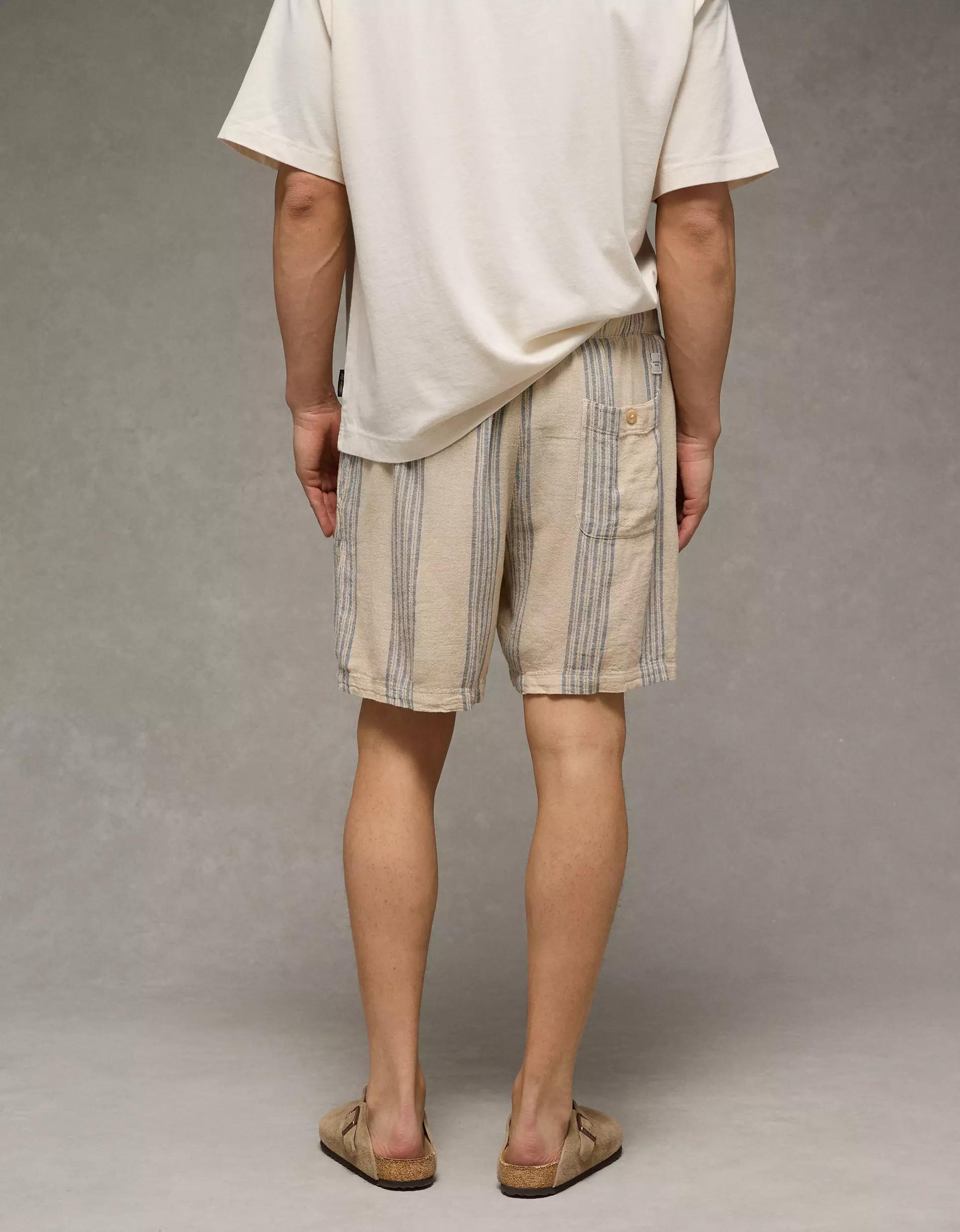 AE 7" Lived-In Trekker Short Product Image