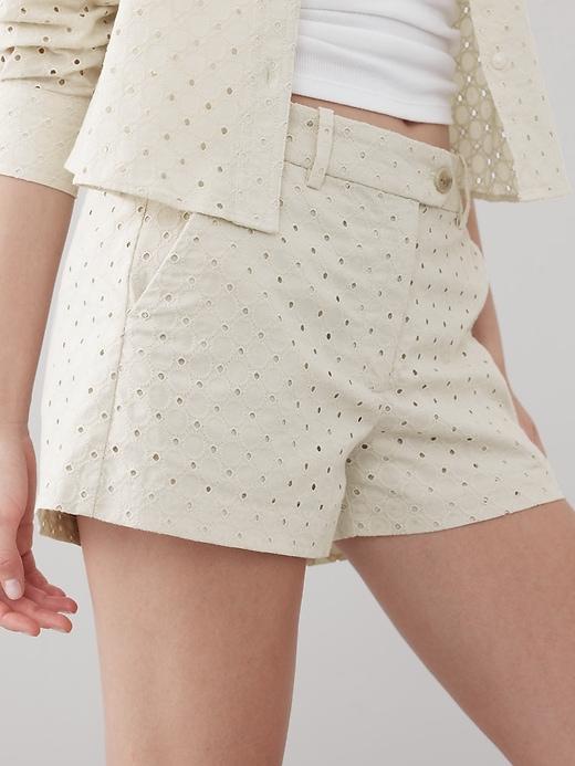 Eyelet Pleated Short Product Image