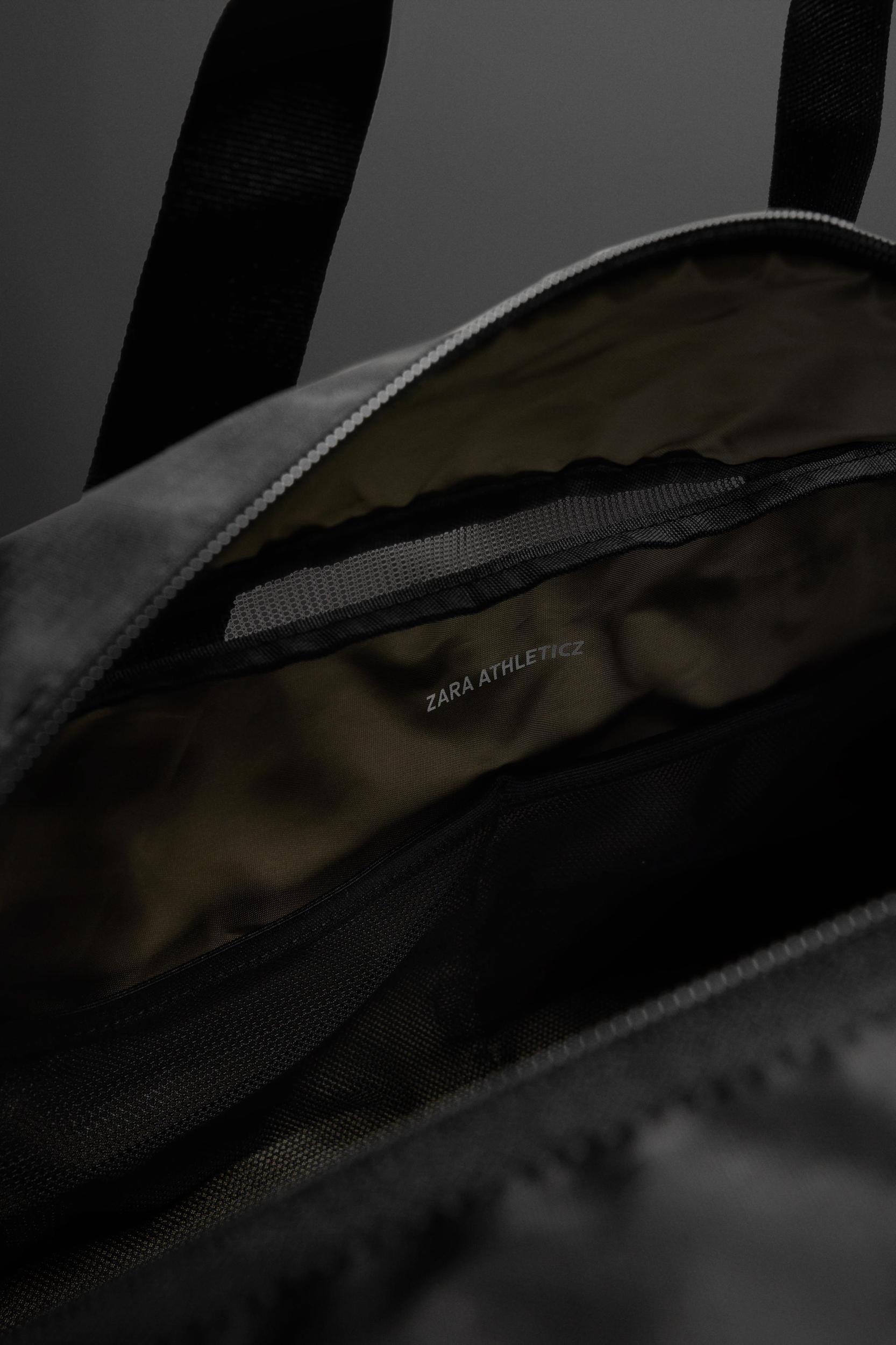 SPORTS DUFFEL BAG Product Image