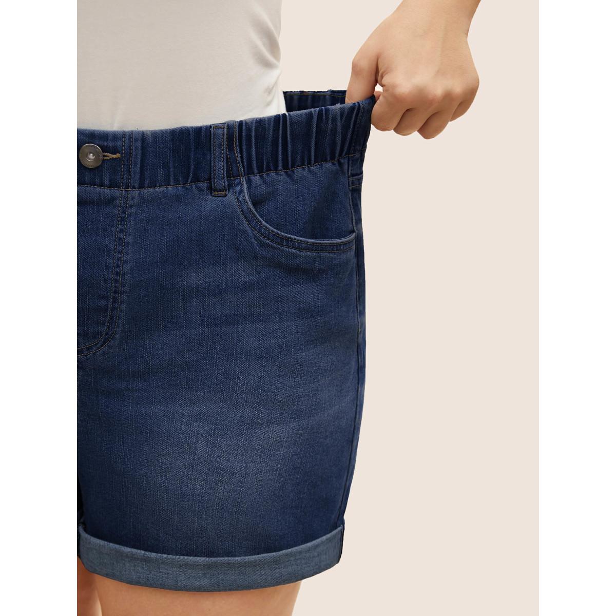Plus Size Light Wash Button Up Roll Hem Denim Shorts Women Denimindigo Roll Hem High stretch Everyday Slanted pocket Casual Denim Shorts BloomChic 22/3X Product Image