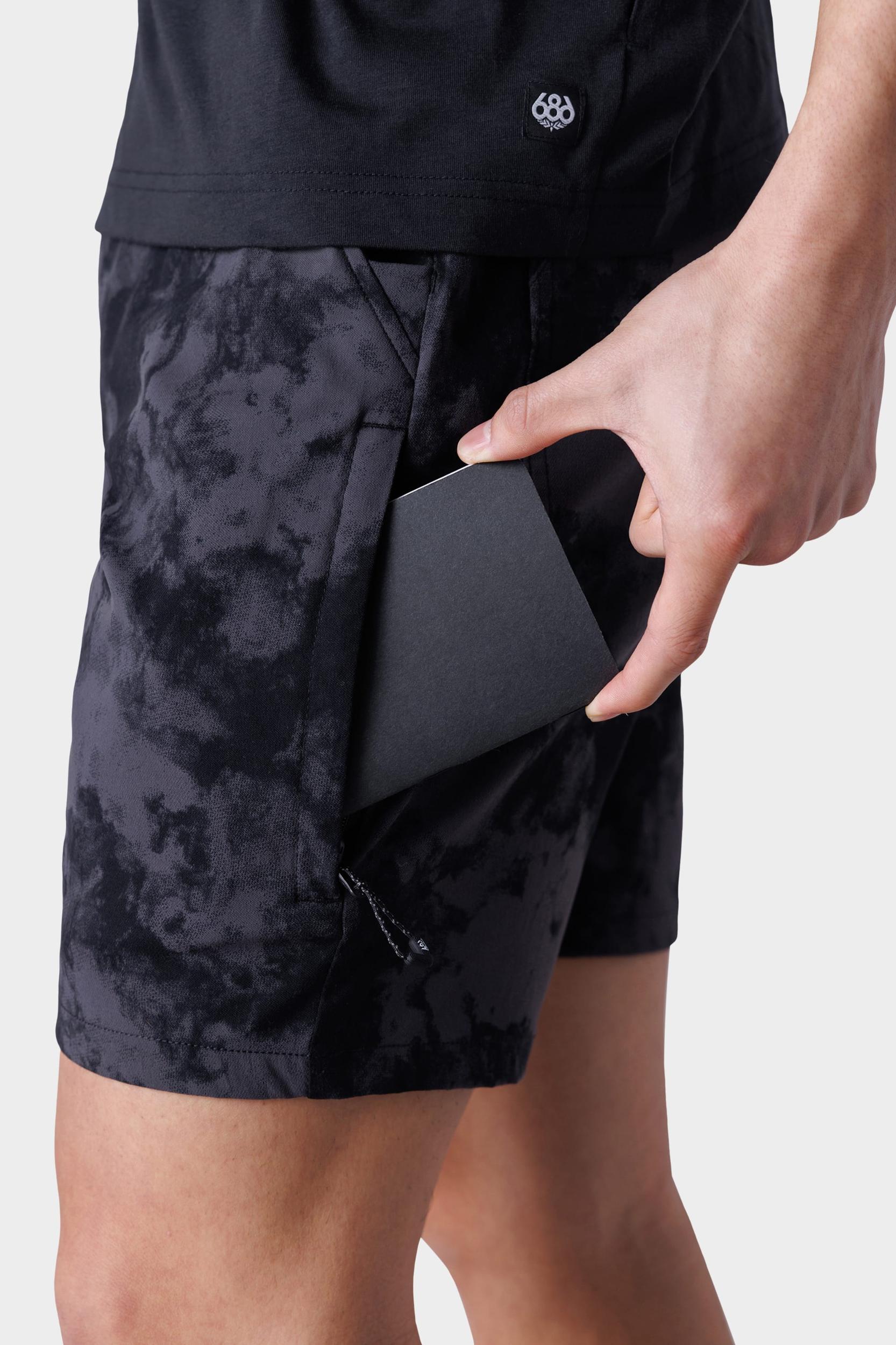 686 Men's Everywhere Hybrid Short Male Product Image