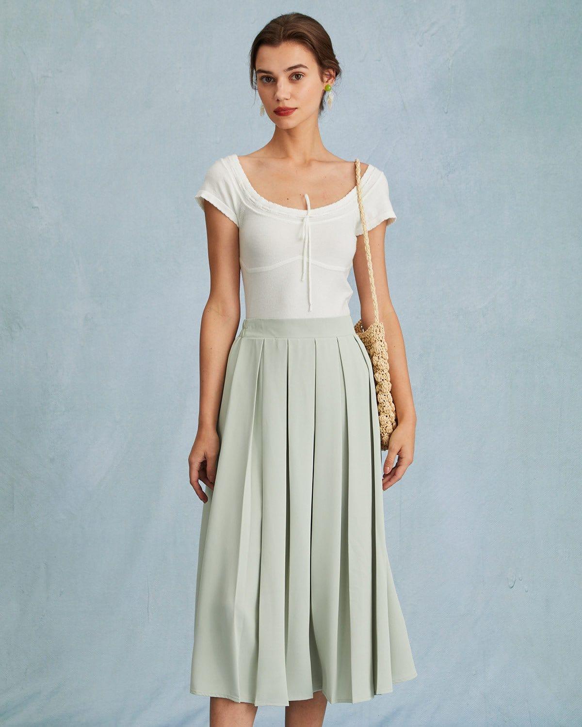 The White Scoop Neck Short Sleeve Knit Tee Product Image