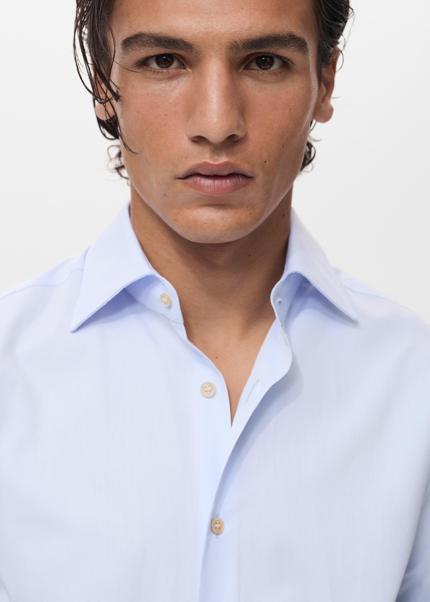 100% cotton slim fit shirt - Men | MANGO USA Product Image