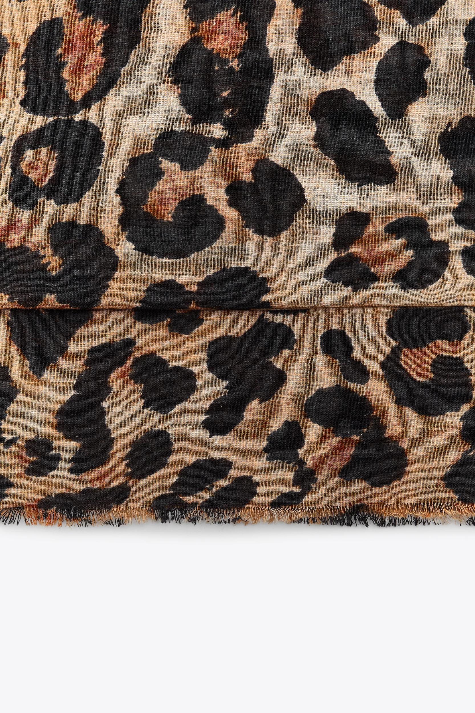 ANIMAL PRINT HANDKERCHIEF Product Image