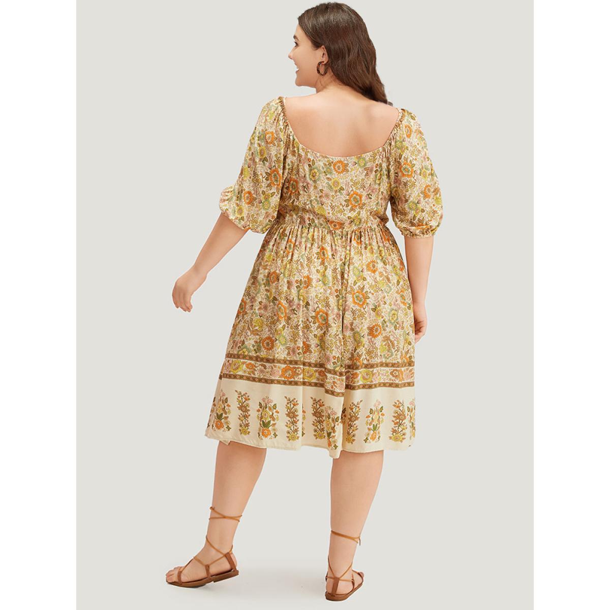 Plus Size Floral Print Pocket Square Neck Elastic Cuffs Dress Apricot Women Vacation Elastic cuffs Square Neck Short sleeve Curvy Midi Dress BloomChic 18-20/2X Product Image