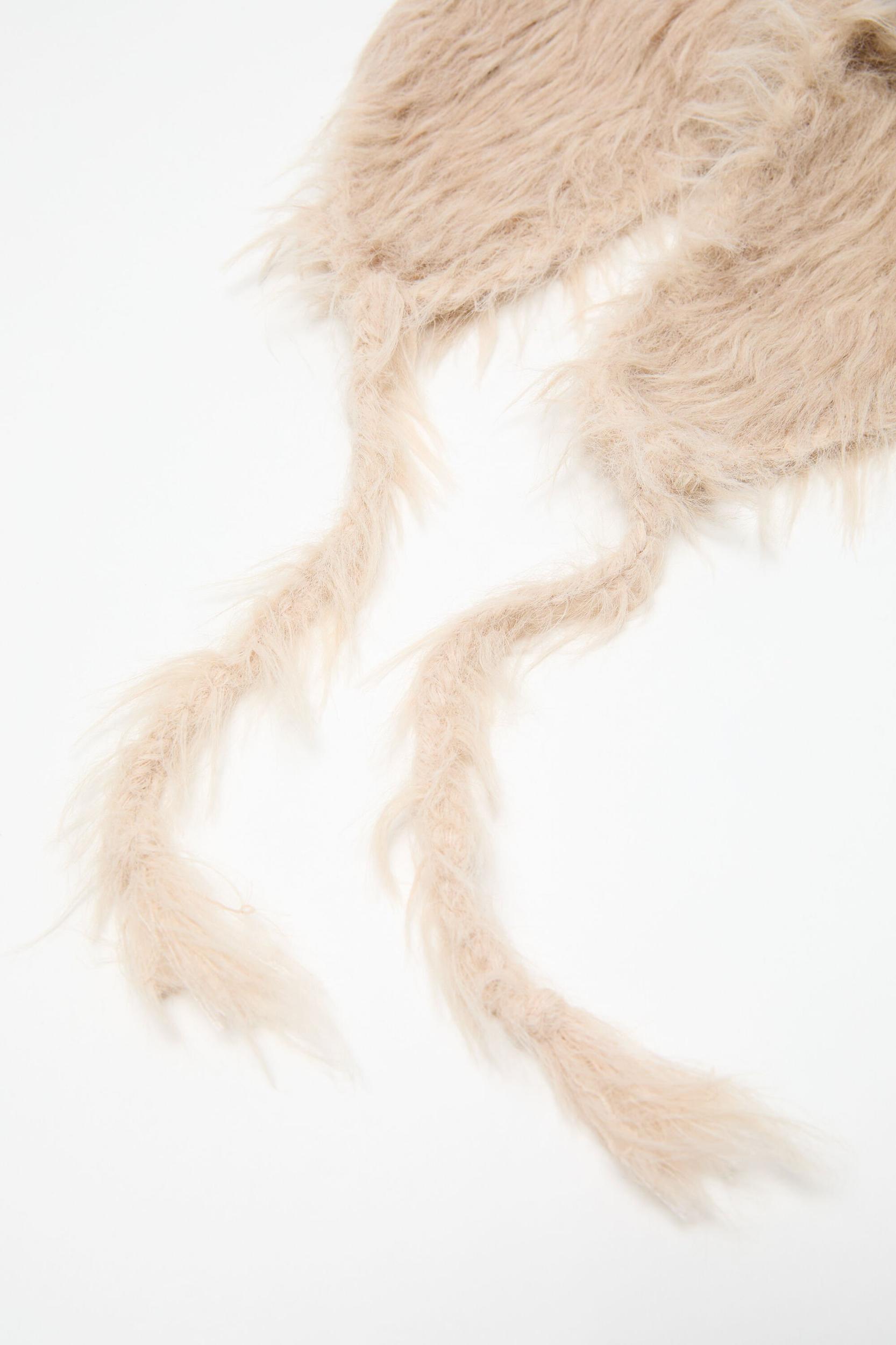 Fluffy hat Product Image